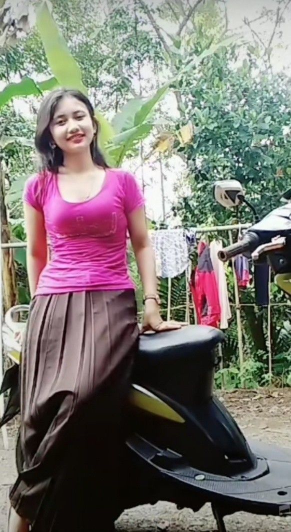 Yandex Viral 2025 Terbaik 10 Video Wiwik Fyp Baju Dinas Merah Gemoy Paha Tompelen Tenggelam Dalam Hasrat One For All Indonesia Trending Official Abg SMP